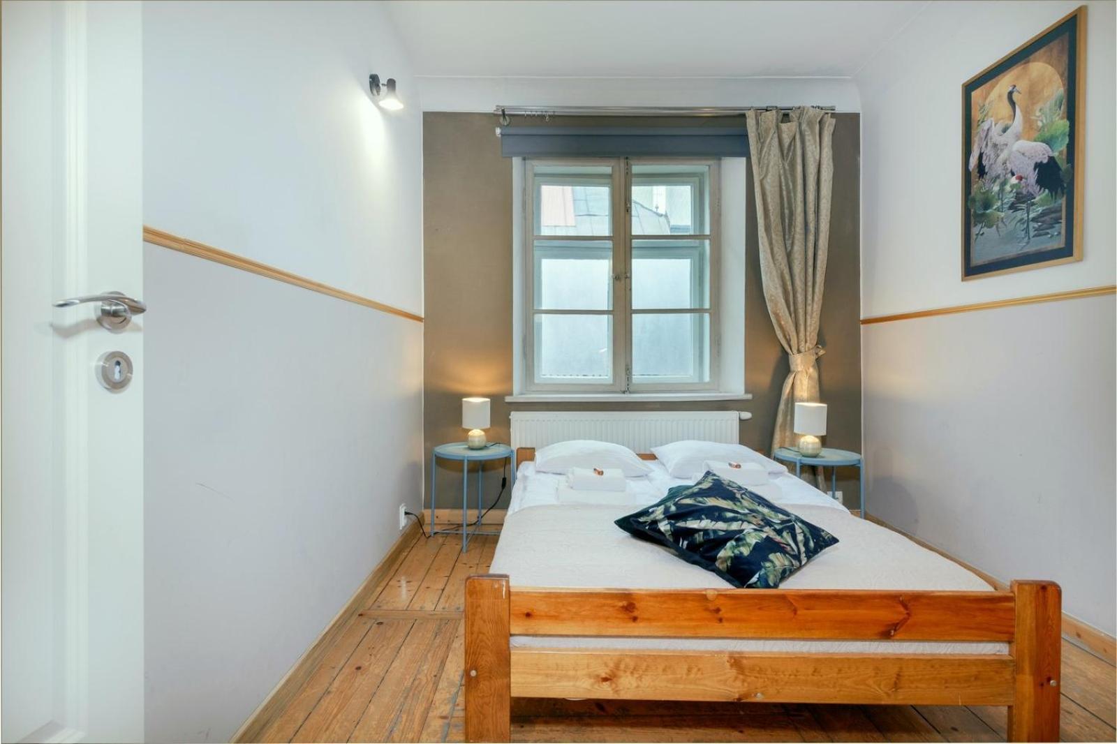 Prime Location Apartment *